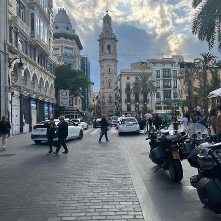 Valencia Aparthotel Cosmo Bagian luar foto