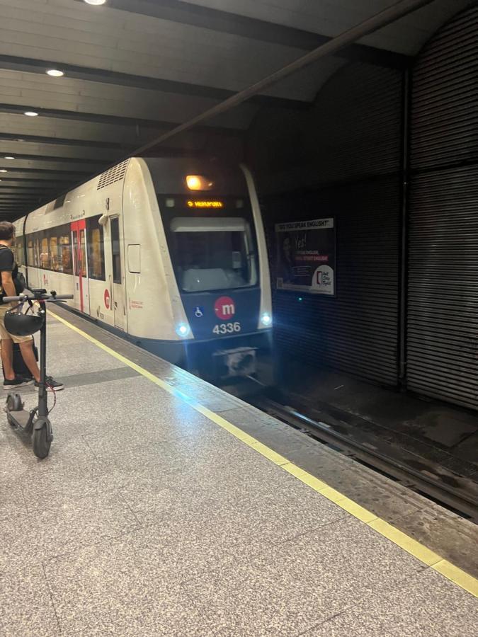 Valencia Aparthotel Cosmo Bagian luar foto