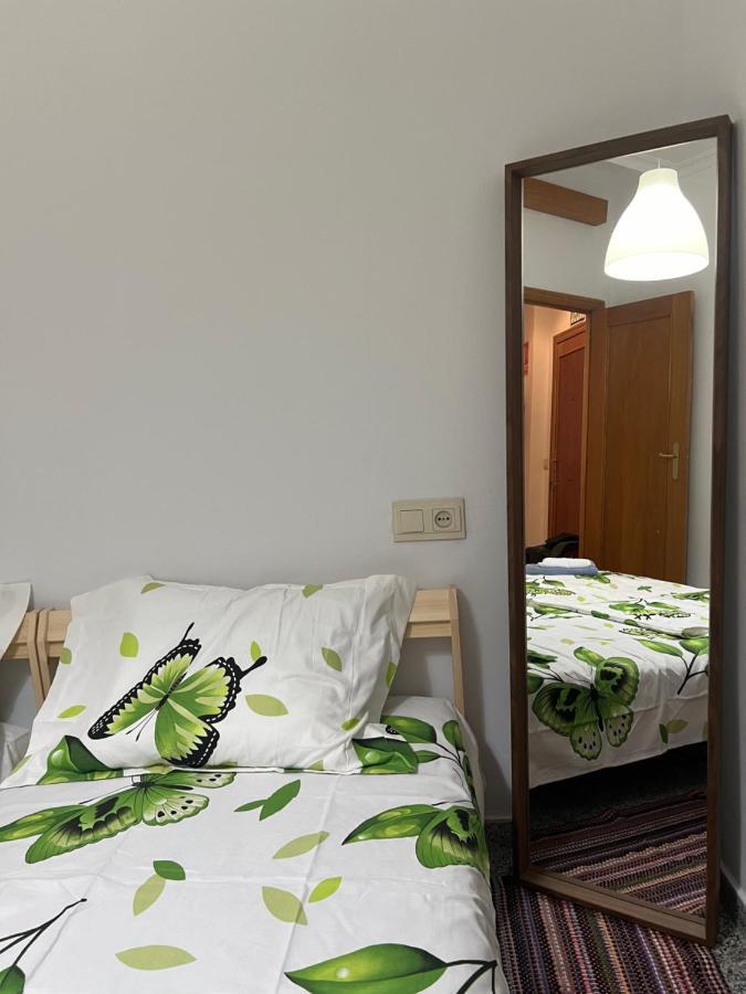 Valencia Aparthotel Cosmo Bagian luar foto