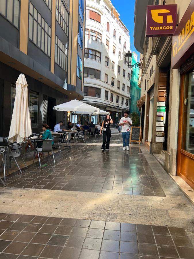 Valencia Aparthotel Cosmo Bagian luar foto
